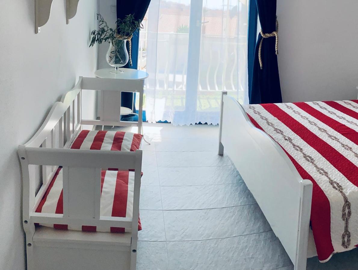 Eco-Friendly Estate I Aparthotel Primošten Buitenkant foto