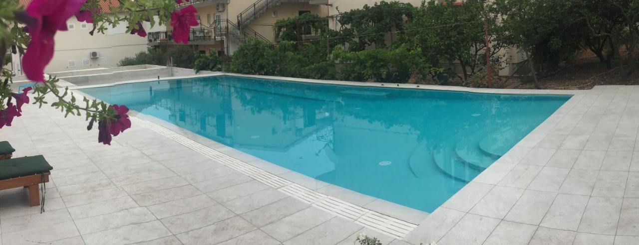 Eco-Friendly Estate I Aparthotel Primošten Buitenkant foto
